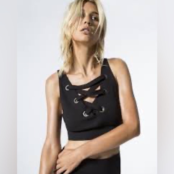 ALO Yoga Quest Tank in Black Criss Cross Rope Tie Crop Top Size Medium - Picture 7 of 7